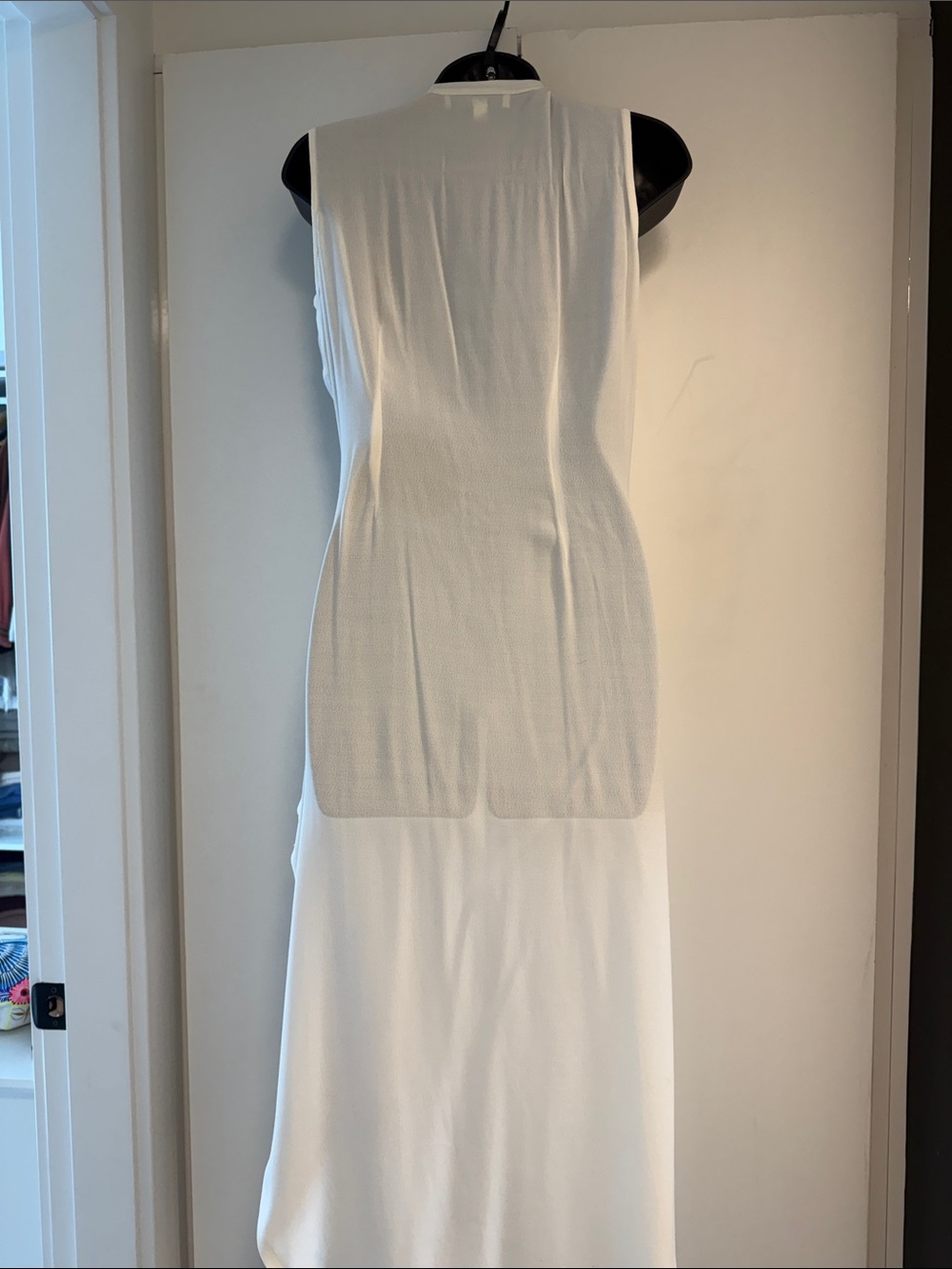 Sleeveless Cream High-Low Panel Shirt - Picture 4 of 4